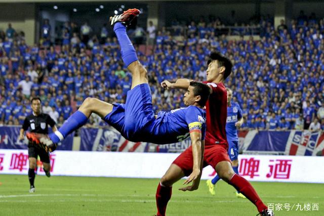 巴黎夺冠之路：主场4-2战胜巴萨 赛后感恩回馈